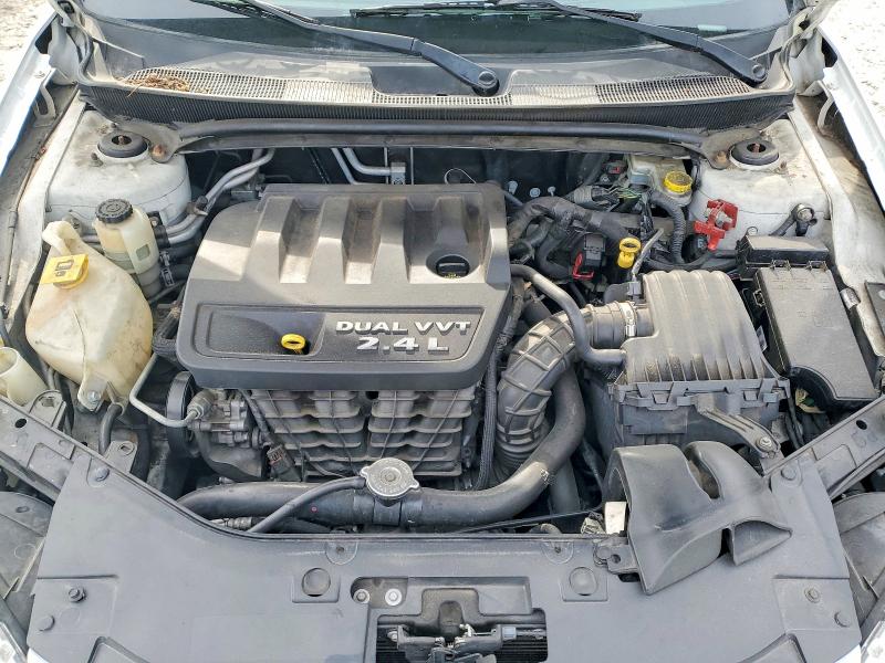 Photo 11 from auction – 2013 CHRYSLER 200 with VIN 1C3CCBBB0DN639328