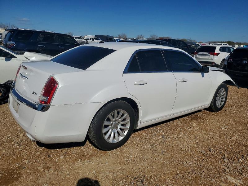 Photo 3 from auction – 2013 CHRYSLER 300 with VIN 2C3CCAAG9DH558716