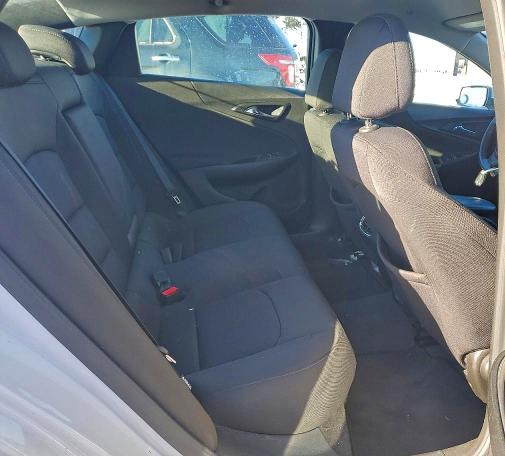 Photo 10 from auction – 2018 CHEVROLET MALIBU with VIN 1G1ZD5STXJF235366