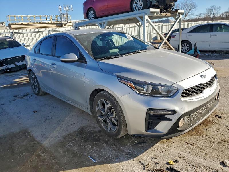 Photo 4 from auction – 2019 KIA FORTE with VIN 3KPF24AD2KE109597