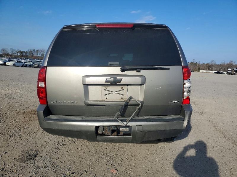 Photo 6 from auction – 2007 CHEVROLET SUBURBAN with VIN 1GNFK16317R273392