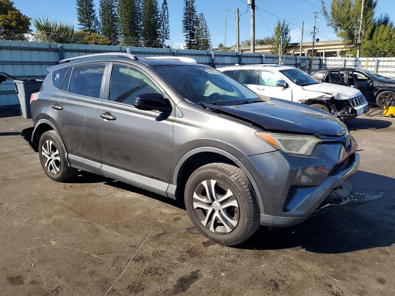 Photo 4 from auction – 2018 TOYOTA RAV4 LE with VIN JTMZFREV9JJ157682