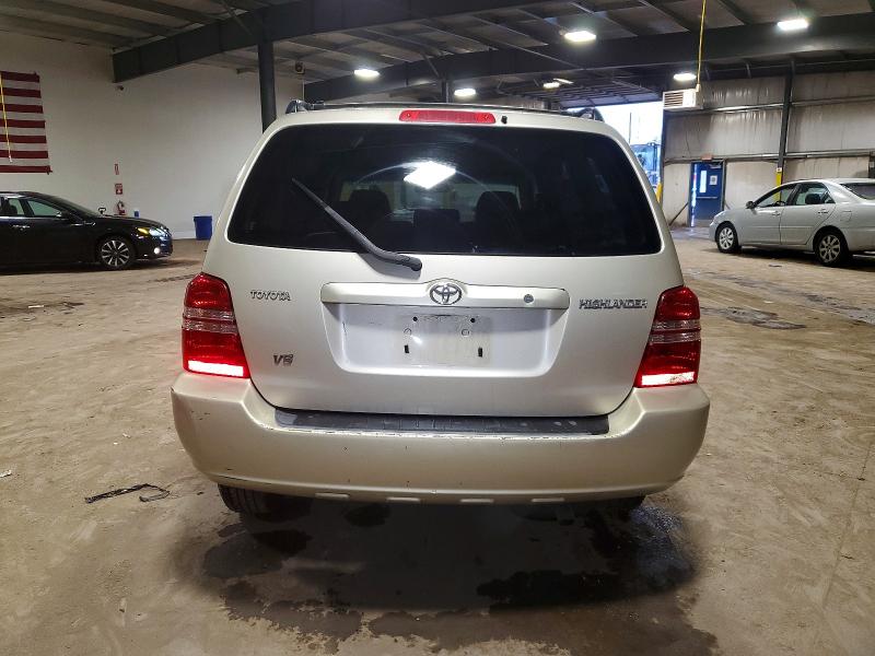 Photo 6 from auction – 2003 TOYOTA HIGHLANDER with VIN JTEGF21A230081535