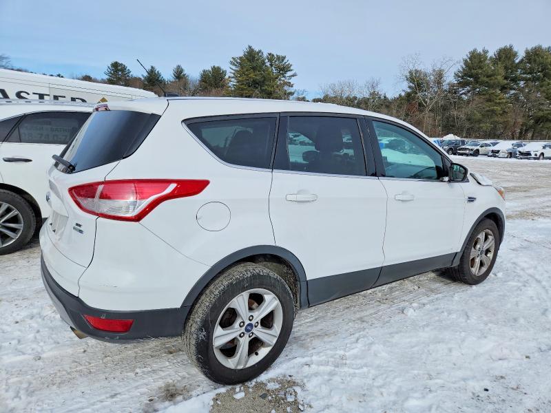 Photo 3 from auction – 2015 FORD ESCAPE SE with VIN 1FMCU9GX8FUB53635