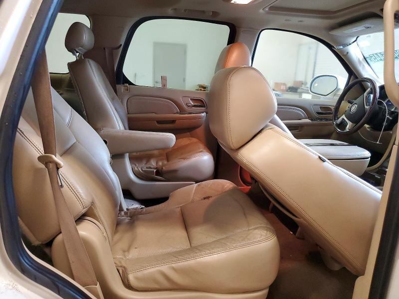 Photo 11 from auction – 2010 CADILLAC ESCALADE L with VIN 1GYUCBEF2AR290864