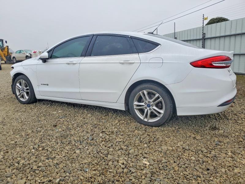 Photo 2 from auction – 2018 FORD FUSION with VIN 3FA6P0LU6JR219556