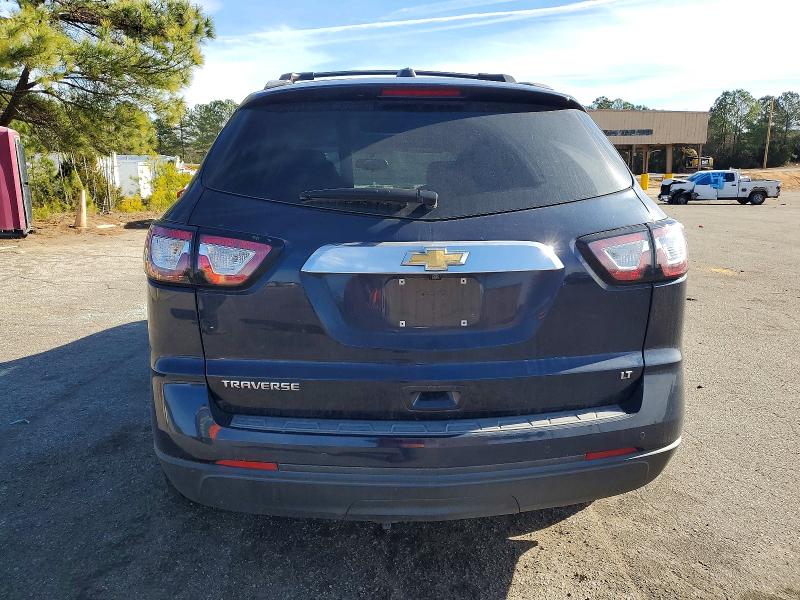 Photo 6 from auction – 2017 CHEVROLET TRAVERSE L with VIN 1GNKRGKD8HJ117524