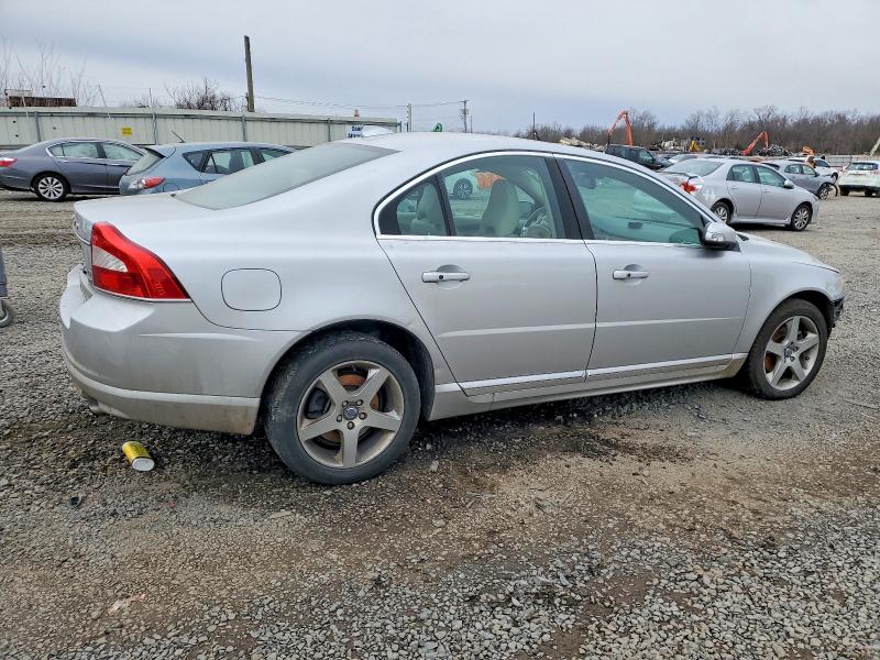 Photo 3 from auction – 2010 VOLVO S80 with VIN YV1992AHXA1132413