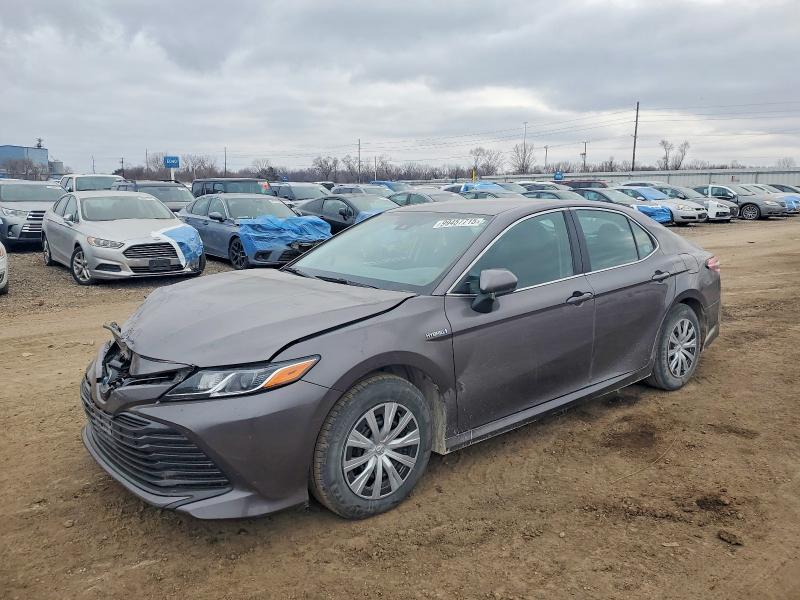 TOYOTA CAMRY LE 2020 with VIN 4T1C31AK3LU530465 - Photo from auction