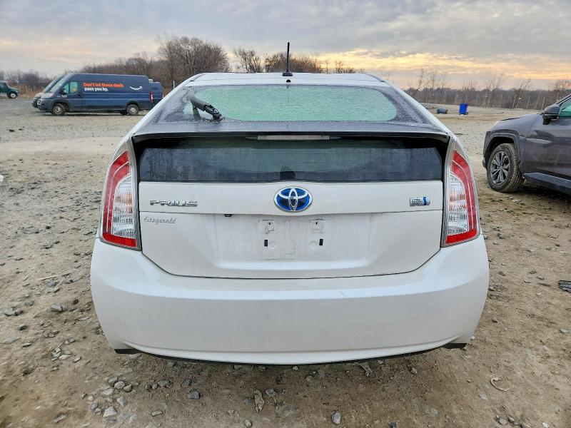 Photo 6 from auction – 2013 TOYOTA PRIUS with VIN JTDKN3DU1D5539681