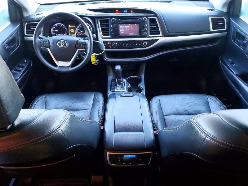 Photo 8 from auction – 2018 TOYOTA HIGHLANDER with VIN 5TDBZRFH5JS867439