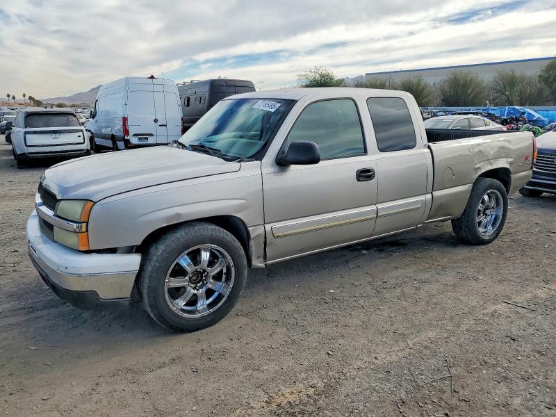 CHEVROLET SILVERADO 2005 with VIN 2GCEC19T551338439 - Photo from auction