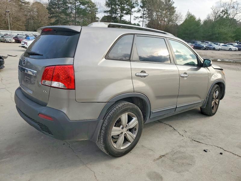 Photo 3 from auction – 2012 KIA SORENTO EX with VIN 5XYKU3A69CG278203