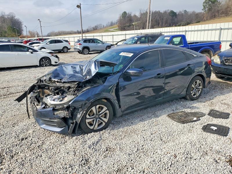 HONDA CIVIC 2017 with VIN 19XFC2F5XHE038371 - Photo from auction
