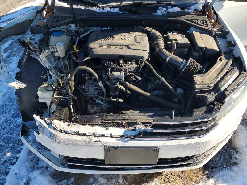 Photo 11 from auction – 2017 VOLKSWAGEN PASSAT S with VIN 1VWAT7A3XHC048433