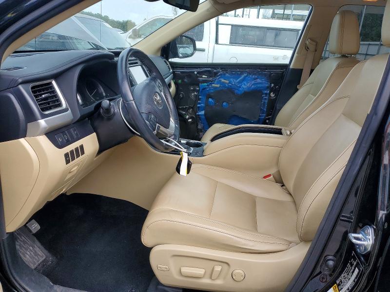 Photo 7 from auction – 2017 TOYOTA HIGHLANDER with VIN 5TDKZRFH9HS513417