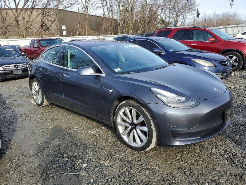 Photo 4 from auction – 2018 TESLA MODEL 3 with VIN 5YJ3E1EB5JF121110