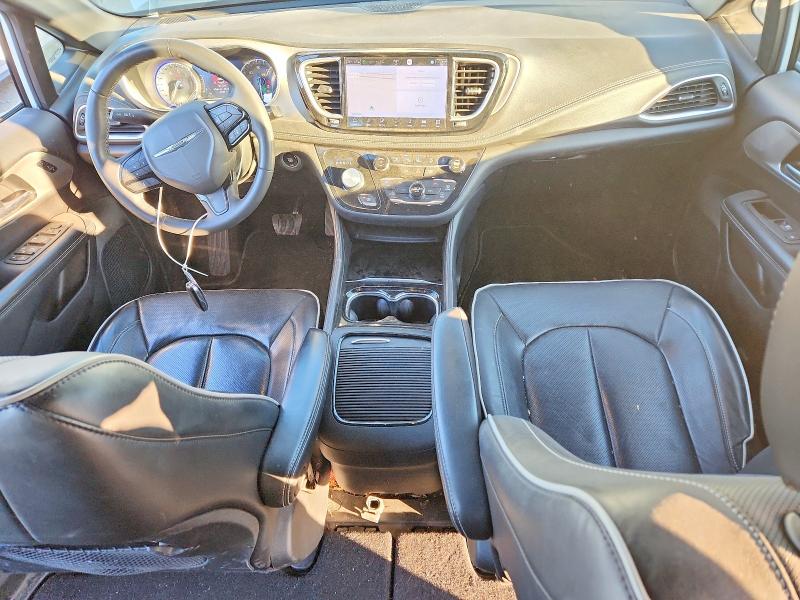 Photo 8 from auction – 2023 CHRYSLER PACIFICA with VIN 2C4RC1GG6PR598473