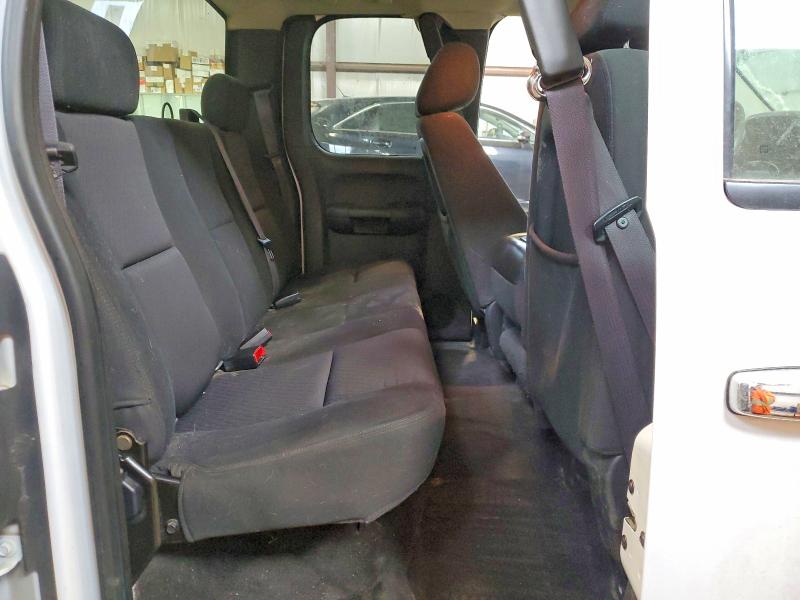 Photo 10 from auction – 2011 CHEVROLET SILVERADO with VIN 1GCRKREA0BZ384755