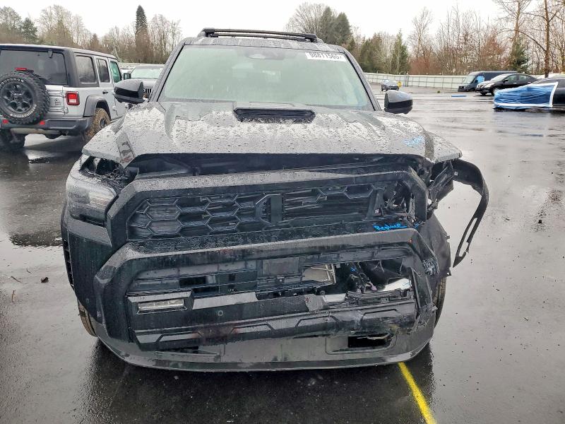 Photo 5 from auction – 2025 TOYOTA 4RUNNER SR with VIN JTEVA5BR1S5043047