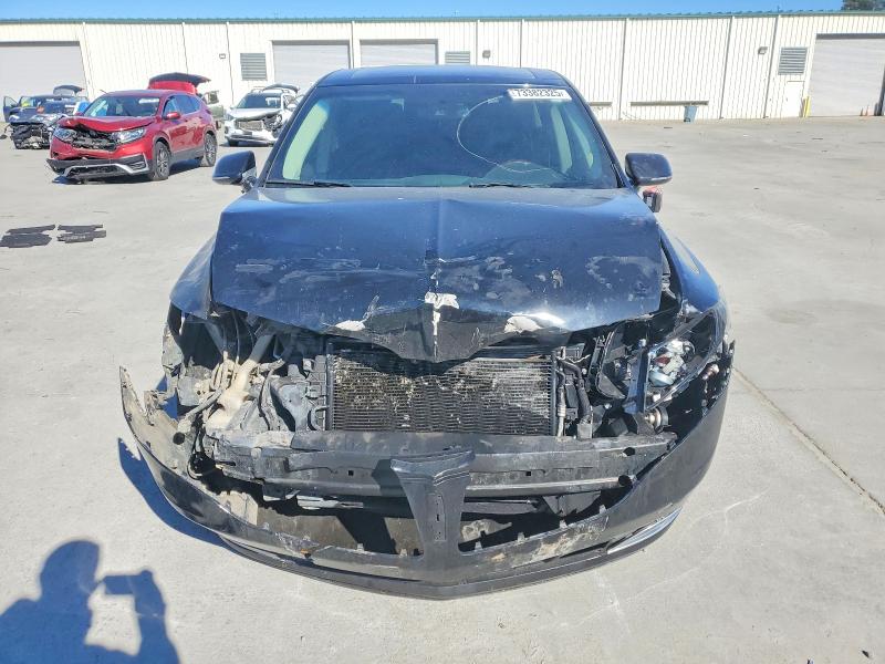 Photo 5 from auction – 2016 LINCOLN MKT with VIN 2LMHJ5AT3GBL01103