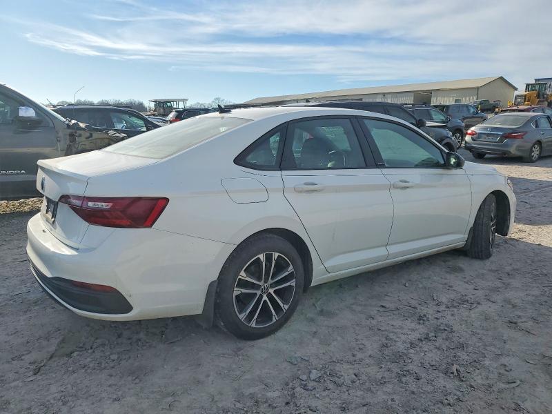 Photo 3 from auction – 2024 VOLKSWAGEN JETTA with VIN 3VWBM7BU7RM087473