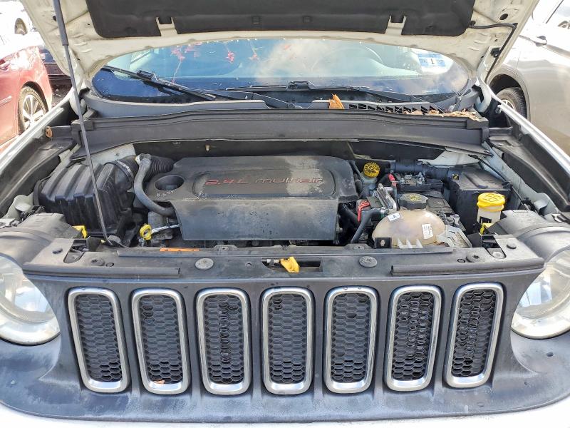 Photo 11 from auction – 2016 JEEP RENEGADE L with VIN ZACCJBBT9GPD01027