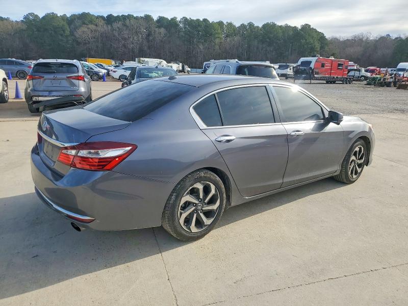 Photo 3 from auction – 2016 HONDA ACCORD with VIN 1HGCR2F87GA195774