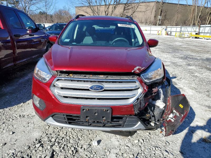 Photo 5 from auction – 2018 FORD ESCAPE SE with VIN 1FMCU9GD6JUD45893