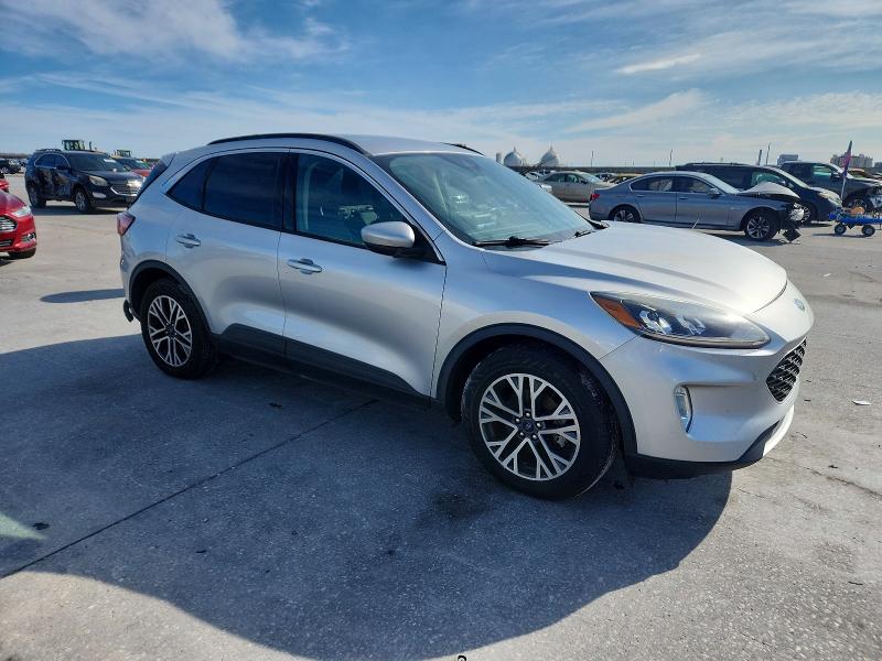 Photo 4 from auction – 2020 FORD ESCAPE with VIN 1FMCU0H64LUA68210