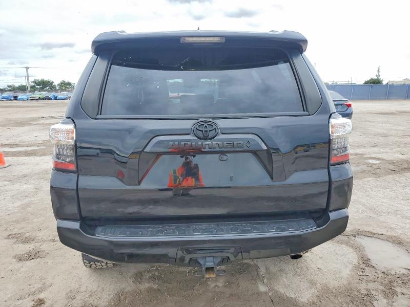 Photo 6 from auction – 2020 TOYOTA 4RUNNER SR with VIN JTEBU5JR6L5822313