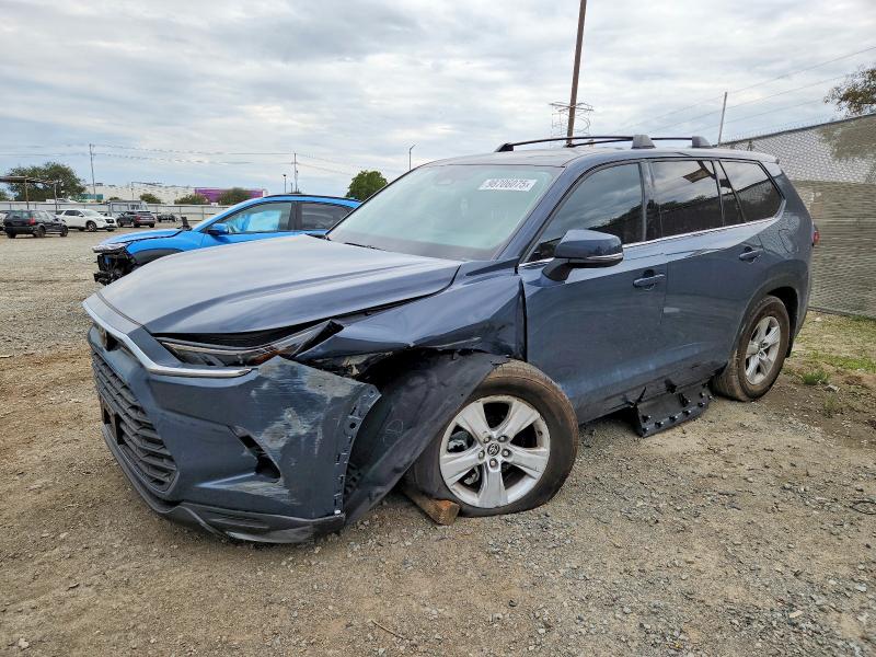 TOYOTA GRAND HIGH 2025 with VIN 5TDAAAA55SS032458 - Photo from auction