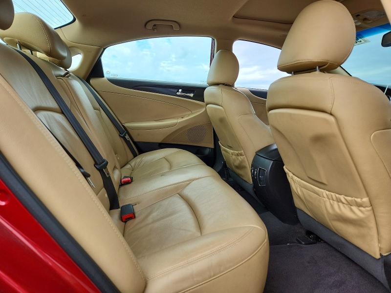 Photo 10 from auction – 2011 HYUNDAI SONATA with VIN 5NPEC4AB2BH269398