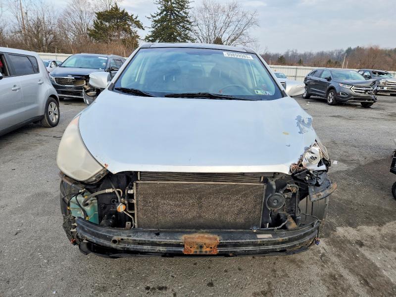 Photo 5 from auction – 2012 HYUNDAI TUCSON GLS with VIN KM8JUCACXCU372926