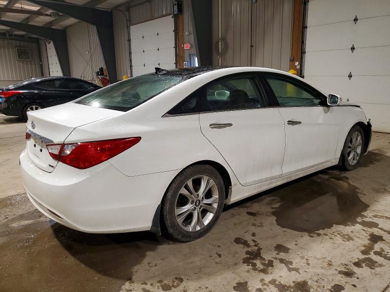 Photo 3 from auction – 2012 HYUNDAI SONATA SE with VIN 5NPEC4AC5CH381798