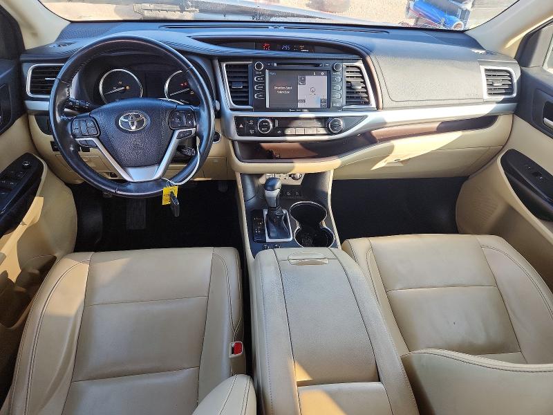 Photo 8 from auction – 2019 TOYOTA HIGHLANDER with VIN 5TDJZRFH1KS980432