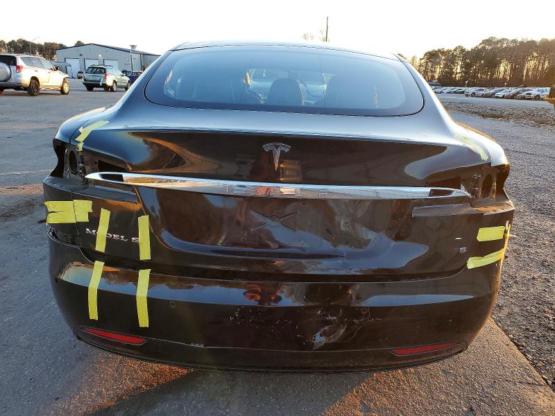 Photo 6 from auction – 2017 TESLA MODEL S with VIN 5YJSA1E14HF213978