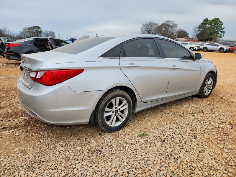 Photo 3 from auction – 2013 HYUNDAI SONATA with VIN 5NPEB4AC2DH793889