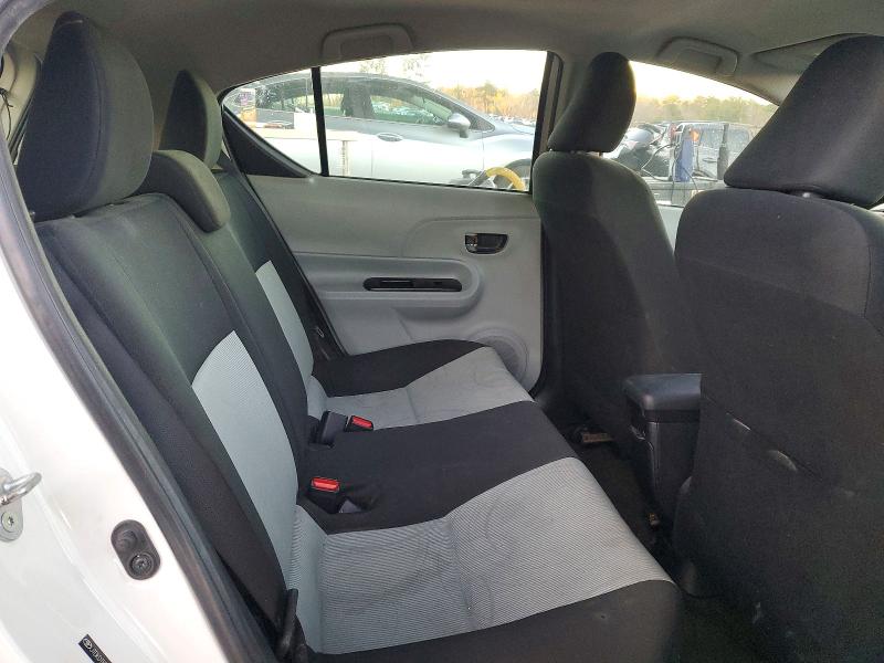 Photo 6 from auction – 2013 TOYOTA PRIUS C with VIN JTDKDTB38D1531291