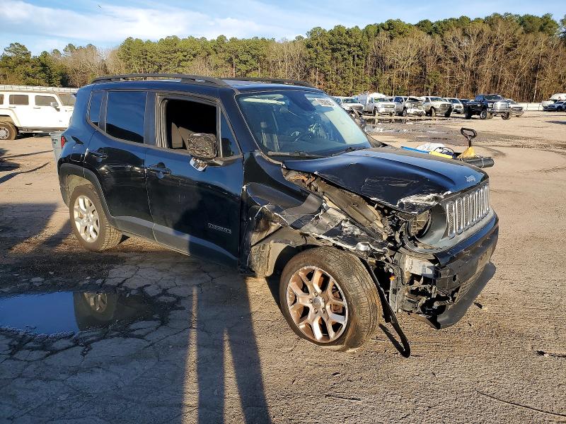 Photo 4 from auction – 2017 JEEP RENEGADE with VIN ZACCJBBB2HPE43261
