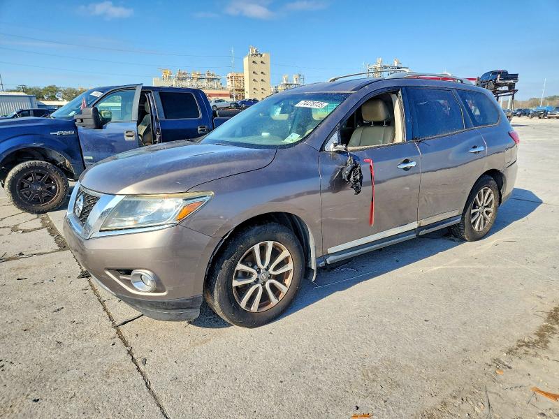 NISSAN PATHFINDER 2014 with VIN 5N1AR2MN8EC713323 - Photo from auction