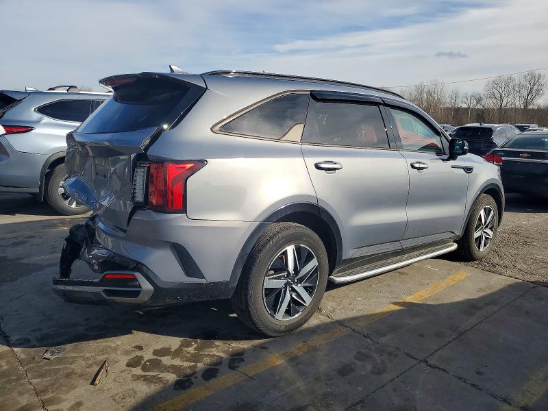Photo 3 from auction – 2022 KIA SORENTO S with VIN 5XYRL4LC9NG142019