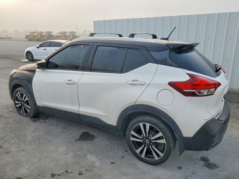 Photo 2 from auction – 2019 NISSAN KICKS with VIN 3N1CP5CU8KL561687