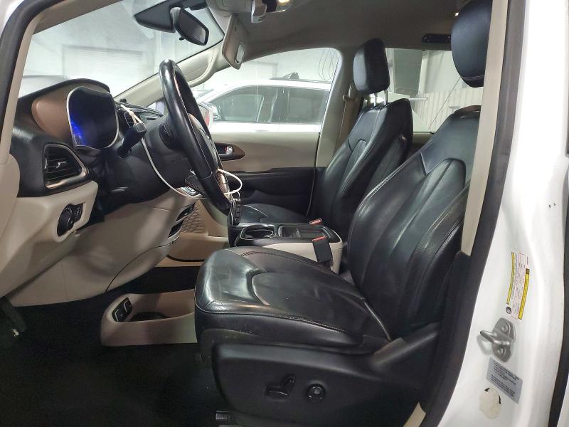 Photo 7 from auction – 2017 CHRYSLER PACIFICA with VIN 2C4RC1BG1HR832589