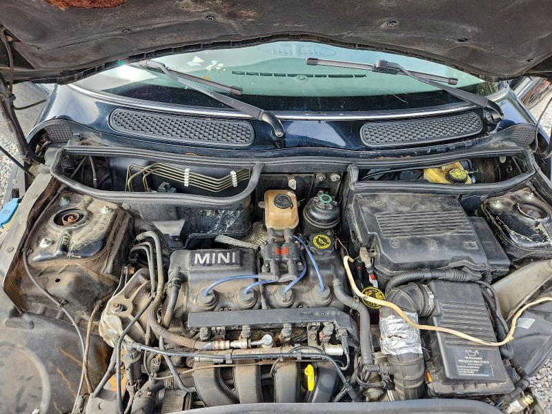 Photo 11 from auction – 2004 MINI COOPER with VIN WMWRC33494TC55507