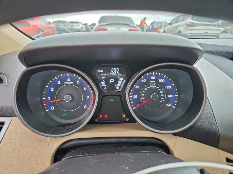 Photo 9 from auction – 2013 HYUNDAI ELANTRA GL with VIN 5NPDH4AE2DH290696