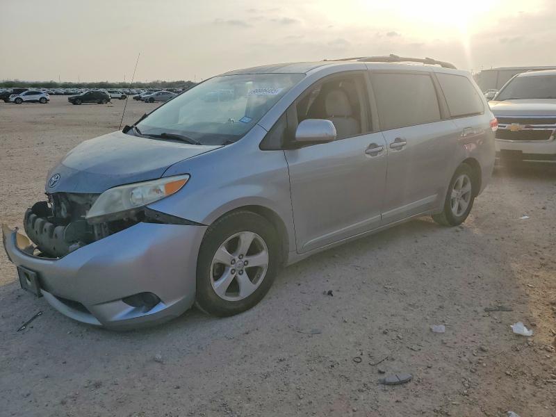 TOYOTA SIENNA LE 2012 with VIN 5TDKK3DC0CS277435 - Photo from auction