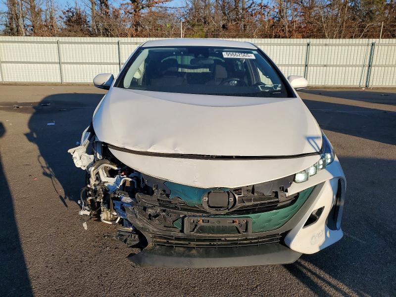 Photo 5 from auction – 2018 TOYOTA PRIUS PRIM with VIN JTDKARFP2J3101703