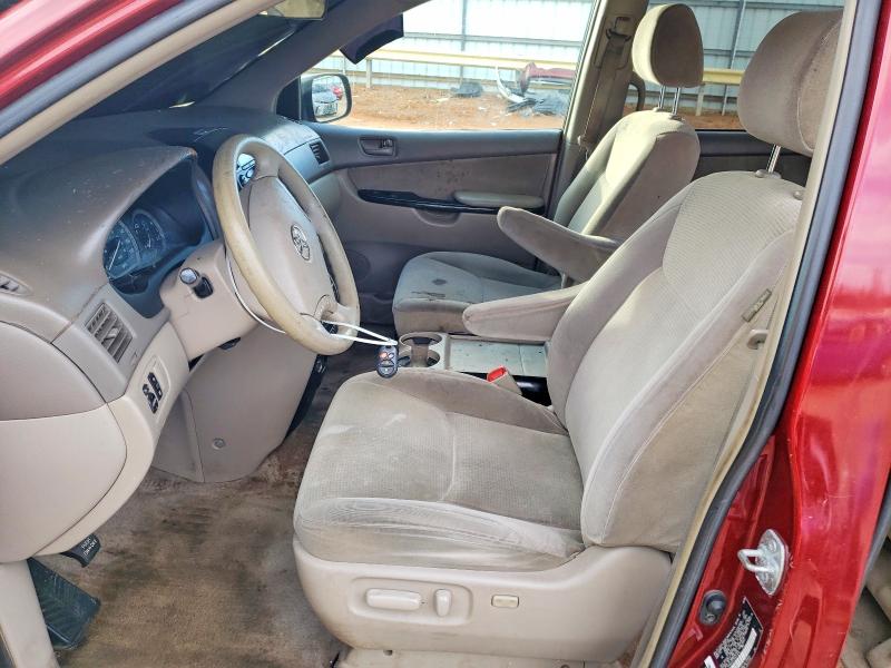 Photo 7 from auction – 2005 TOYOTA SIENNA CE with VIN 5TDZA23C15S331812