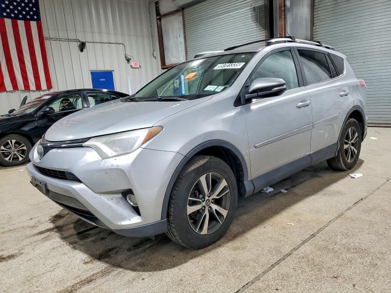 Photo 1 from auction – 2017 TOYOTA RAV4 XLE with VIN 2T3RFREV7HW552990